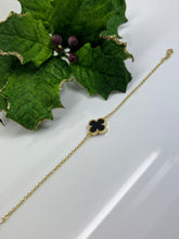 Load image into Gallery viewer, Single gold plated clover bracelet