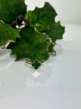 Load image into Gallery viewer, Single gold plated clover ring