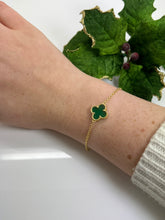 Load image into Gallery viewer, Single gold plated clover bracelet