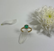 Load image into Gallery viewer, Emerald & Diamond Gold ring