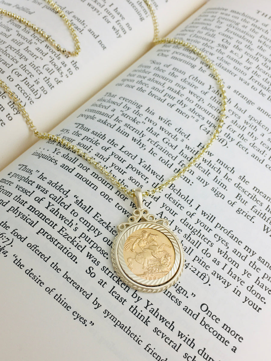 Gold half hot sale sovereign necklace