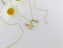 Load image into Gallery viewer, 9ct Gold Honey Bee & Diamond set Flower Necklace. Handmade by Jeffs Jewellers