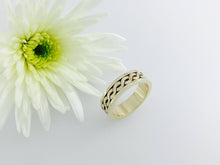 Load image into Gallery viewer, 7mm Celtic love knot wedding band , 9ct Gold celtic ring. Totally handmade.