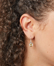 Load image into Gallery viewer, Silver flower and Gold bee dropper earrings
